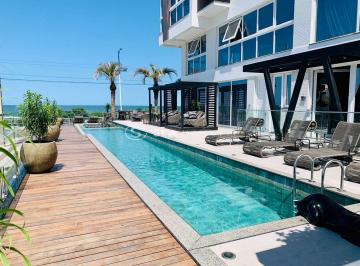 Foto 01 · Apartamento de Luxo na Praia Brava, Itajaí-SC: 3 quartos, 3 suítes, 4 banheiros, 2 vagas de garagem,