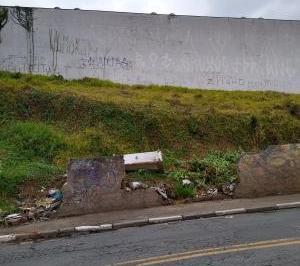v5721a.jpg · TERRENO COM 6,50 DE FRENTE E 148,20 M2 NO SÃO PEDRO OSASCO