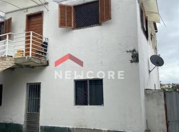 Casa · 298m² · 4 Quartos · 2 Vagas · Casa em Rua Epitácio Pessoa - Nacional - Contagem/MG