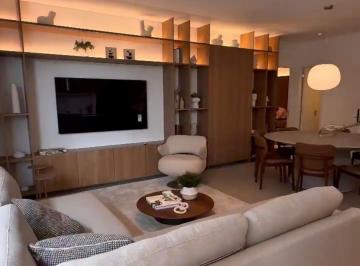 Apartamento de 2 quartos, Curitiba · Apartamento à Venda Decorado com 2 Suítes e 2 vagas no Ampio Laguna no Batel