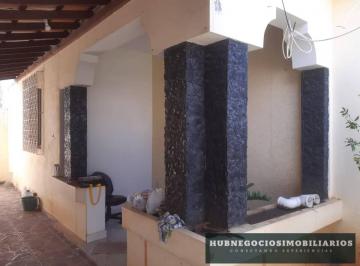 casa-a-venda-em-montes-claros-centro-com-3-quartos11552812.jpeg · Casa à venda em Montes Claros, Centro, com 3 quartos, 202m²