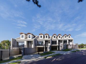 Casa de 3 quartos, Curitiba · SOBRADO TRIPLEX NO CAMPO COMPRIDO
