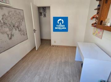 Apartamento de 2 quartos, São Gonçalo · Barro Vermelho - Apartamento de 2 quartos no primeiro andar.