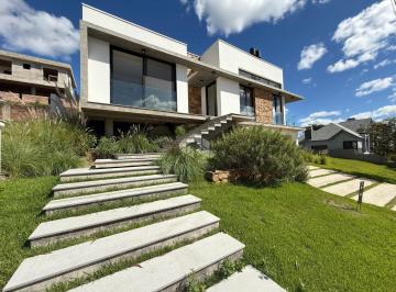 651626_i8CS7657y75FEW1Z42283_65162667d59031e07a6.jpg · Casa Balconi no Serra Azul com 3 Suítes