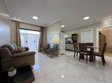 Apartamento · 85m² · 2 Quartos · 3 Vagas · Apartamento à venda no Edifício Admar Moura no Centro de Camboriú