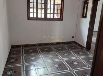 Casa · 250m² · 3 Quartos · 6 Vagas · Casa térrea à venda de 190m² | 03 dormitórios, sendo 01 suíte e 06 vagas de garagem | Vila Martinez 