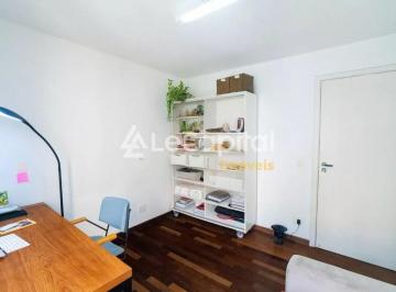 Casa · 250m² · 4 Quartos · 3 Vagas · Casa à venda com 250m², 4 quartos e 3 vagas!