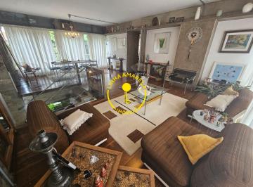 Casa · 285m² · 3 Quartos · 7 Vagas · Casa modernista próximo da linha amarela do metro