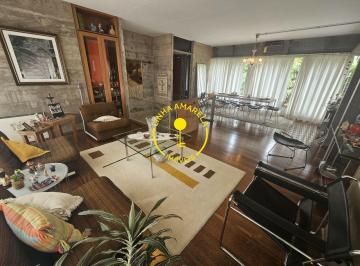 Casa · 285m² · 3 Quartos · 7 Vagas · Casa modernista próximo da linha amarela do metro