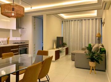 Apartamento · 68m² · 2 Quartos · 1 Vaga · Apartamento à venda no Ed. Reis Village na Praia dos Amores