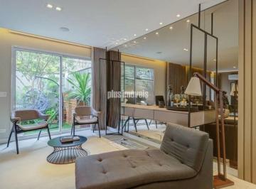Casa · 240m² · 4 Quartos · 2 Vagas · .Sobrado com 4 Quartos e 6 banheiros à Venda, 247 m²