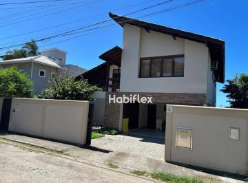 e14230986bd47ded73debfc799f4b540b3808292 · Casa com 2 dormitórios à venda - Campeche - Florianópolis/SC