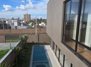 Casa · 277m² · 3 Quartos · 2 Vagas · Casa com 3 quartos à venda, no Condomínio Tamboré - Uberlândia/MG