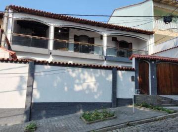 Casa · 300m² · 3 Quartos · 4 Vagas · Casa de 3 quartos na Taquara