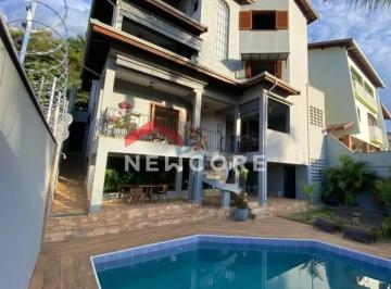 Casa · 368m² · 3 Quartos · 6 Vagas · Casa em  Rua Benedito Dutra Teixeira - Centro - Piracicaba/SP
