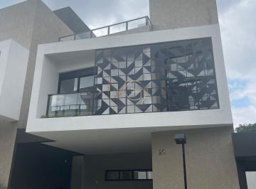 Casa · 253m² · 3 Quartos · 2 Vagas · Condominio de Sobrados de Alto Padrão