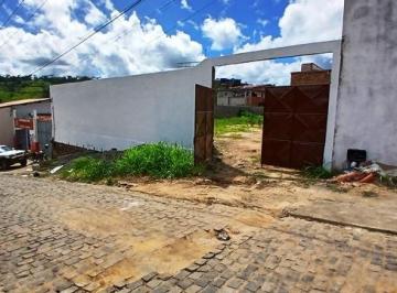 Comercial , Ubaíra · Ubaíra Alugo espaço com 600 m2 Murado - Proximo a Rodoviária