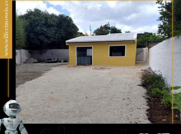 Casa · 52m² · 2 Quartos · 4 Vagas · CONFORTÁVEL CASA COM 02 DORMITÓRIOS LOCALIZADA NO