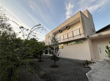 Casa · 220m² · 3 Quartos · 2 Vagas · Casa com 3 quartos à venda em Riviera - SP