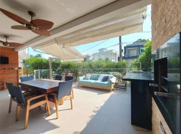 Casa · 232m² · 4 Quartos · 4 Vagas · Villagio com 4 quartos à venda em Riviera - SP