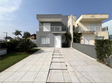 Casa · 170m² · 3 Quartos · 2 Vagas · Condomínio com 3 quartos à venda em Morada da praia - SP
