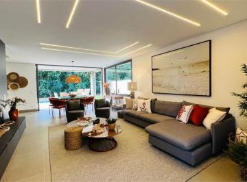 Casa · 404m² · 4 Quartos · 4 Vagas · Condomínio com 4 quartos à venda em Riviera - SP