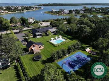 Foto 34 · Casa à venda em Hampton Bays