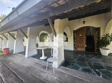 Casa · 600m² · 3 Quartos · 6 Vagas · Casa com 3 dormitórios á venda em Condomínio . Aceita permuta por imóvel em SP