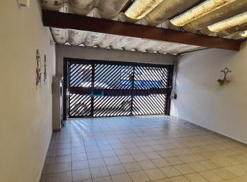 Casa · 240m² · 3 Quartos · 2 Vagas · Sobrado na rua aviador de barros aceita permuta