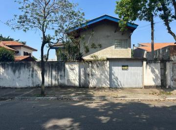 Casa · 450m² · 6 Quartos · 4 Vagas · Sobrado a venda de 362m² em terreno de 450m2 no Jardim das Industrias - SJCampos