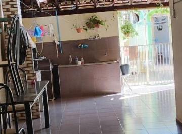 Casa · 200m² · 5 Quartos · 2 Vagas · Casa com 5 quartos à venda no Bairro Martins - Uberlândia/MG