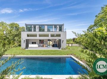 Foto 01 · Casa à venda em Hampton Bays