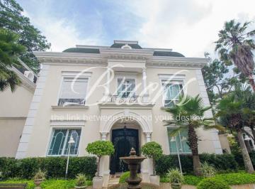 Casa · 663m² · 4 Quartos · 6 Vagas · Casa em Condominio Fechado na Granja Julieta com 4 dormitórios e 6 vagas