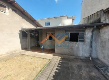 Casa · 220m² · 3 Quartos · 2 Vagas · Casa espaçosa e bem localizada no bairro Imbaúbas em Ipatinga