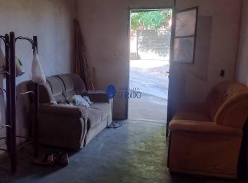 Casa · 60m² · 2 Quartos · 1 Vaga · Casa à venda - no Bom Sucesso