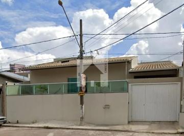 Casa · 178m² · 4 Quartos · 4 Vagas · Casa em Santo Antônio, Jundiaí/SP de 178m² 4 quartos à venda por R$ 850.000,00
