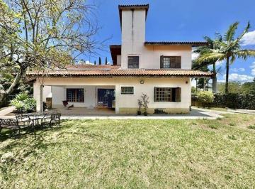 Casa · 255m² · 3 Quartos · 7 Vagas · Casa em Jardim Ana Estela, Carapicuíba/SP de 255m² 3 quartos à venda por R$ 1.550.000,00