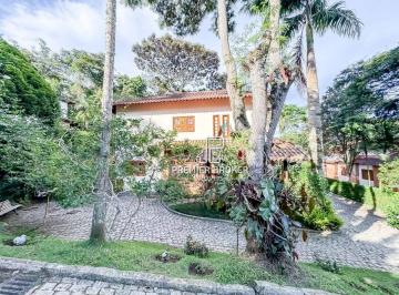 Casa · 200m² · 3 Quartos · 2 Vagas · Casa em Quebra Frascos, Teresópolis/RJ de 200m² 3 quartos à venda por R$ 800.000,00