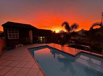Casa · 350m² · 3 Quartos · 3 Vagas · Casa em Vila Progresso, Niterói/RJ de 350m² 3 quartos à venda por R$ 860.000,00