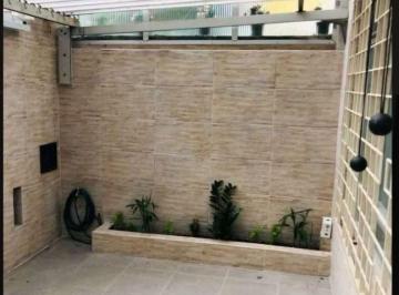 Casa · 100m² · 3 Quartos · Sobrado em Encruzilhada, Santos/SP de 100m² 3 quartos à venda por R$ 900.000,00