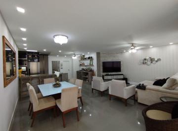 Apartamento · 149m² · 3 Quartos · 2 Vagas · Apartamento em Jardim Três Marias, Guarujá/SP de 149m² 3 quartos à venda por R$ 800.000,00