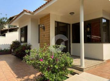 Casa · 200m² · 3 Quartos · 5 Vagas · Casa em Maria Paula, Niterói/RJ de 200m² 3 quartos à venda por R$ 790.000,00