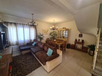 Casa · 200m² · 3 Quartos · 3 Vagas · Casa em Chácara Pavoeiro, Cotia/SP de 200m² 3 quartos à venda por R$ 785.000,00