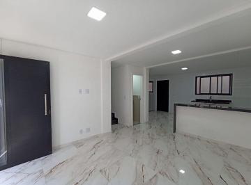 Casa · 111m² · 3 Quartos · 1 Vaga · Sobrado em Vila Tupi, Praia Grande/SP de 111m² 3 quartos à venda por R$ 790.000,00