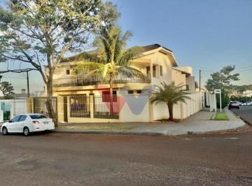 Casa · 387m² · 7 Quartos · 3 Vagas · Sobrado em Jardim Itália, Maringá/PR de 387m² 7 quartos à venda por R$ 1.100.000,00