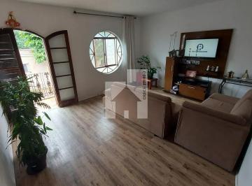 Casa · 239m² · 3 Quartos · 2 Vagas · Sobrado em Jardim Estádio, Jundiaí/SP de 239m² 3 quartos à venda por R$ 799.000,00