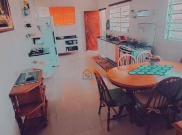 Casa · 320m² · 3 Quartos · 2 Vagas · Sobrado em Jardim Aida, Guarulhos/SP de 320m² 3 quartos à venda por R$ 800.000,00