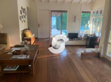 Casa · 332m² · 4 Quartos · 2 Vagas · Casa em Mata Paca, Niterói/RJ de 332m² 4 quartos à venda por R$ 1.399.900,00