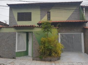 Casa · 325m² · 4 Quartos · 5 Vagas · Sobrado em Jardim Suzano, Suzano/SP de 325m² 4 quartos à venda por R$ 900.000,00