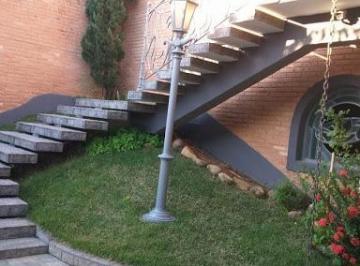 Casa · 300m² · 4 Quartos · 4 Vagas · Casa em Vila São João, Caçapava/SP de 300m² 4 quartos à venda por R$ 900.000,00